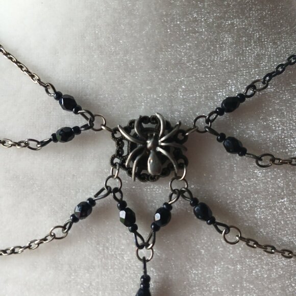 Gothic Witchy Halloween Costume Spider Necklace - Picture 2 of 3